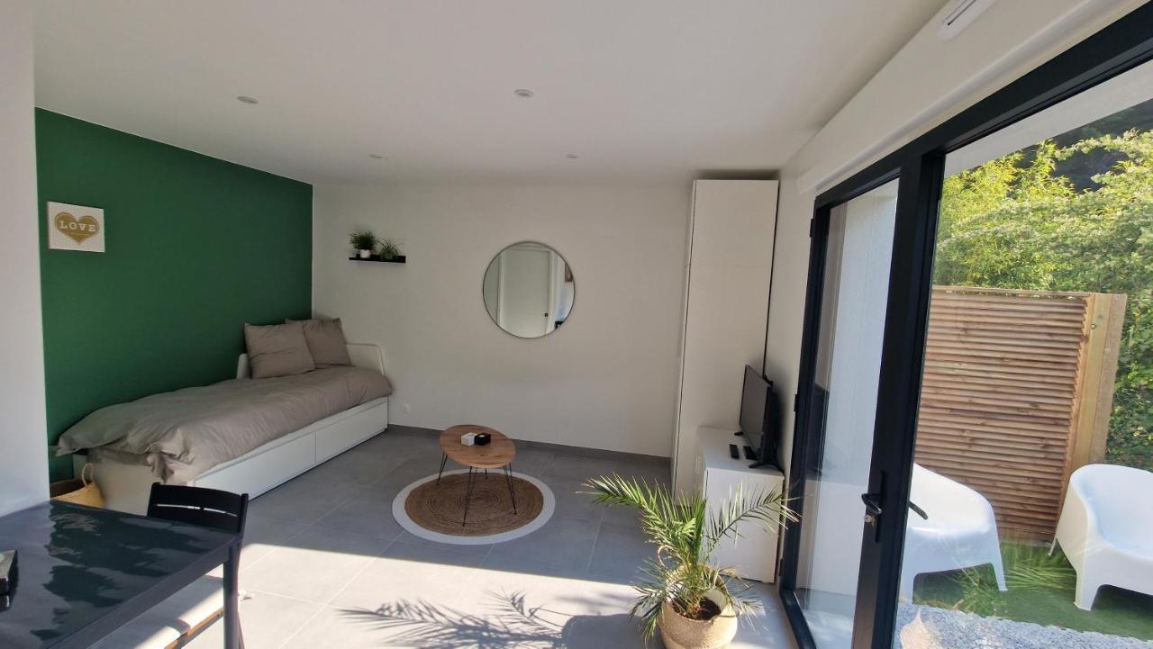 Le Patio : Studio Avec Exterieur Saint-Barthelemy-d'Anjou Zewnętrze zdjęcie