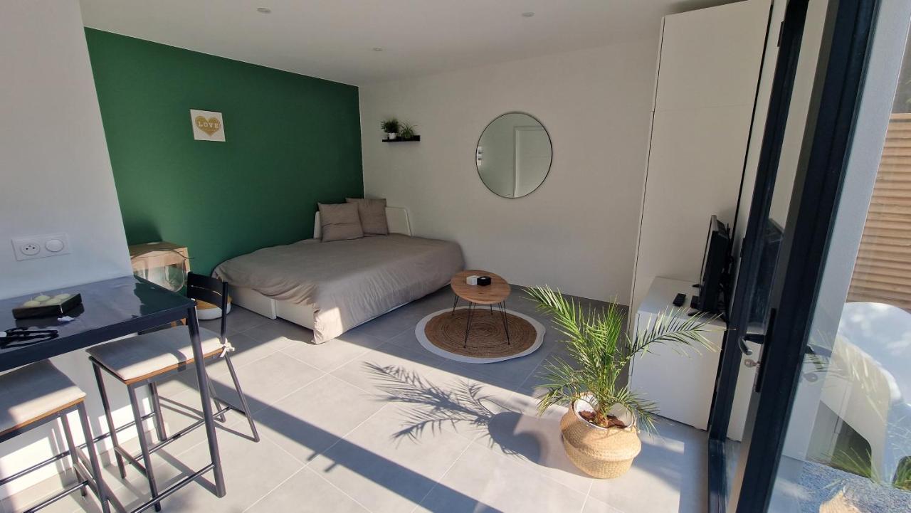 Le Patio : Studio Avec Exterieur Saint-Barthelemy-d'Anjou Zewnętrze zdjęcie