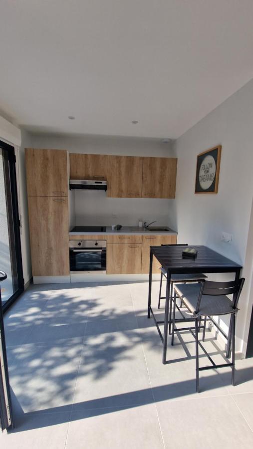 Le Patio : Studio Avec Exterieur Saint-Barthelemy-d'Anjou Zewnętrze zdjęcie